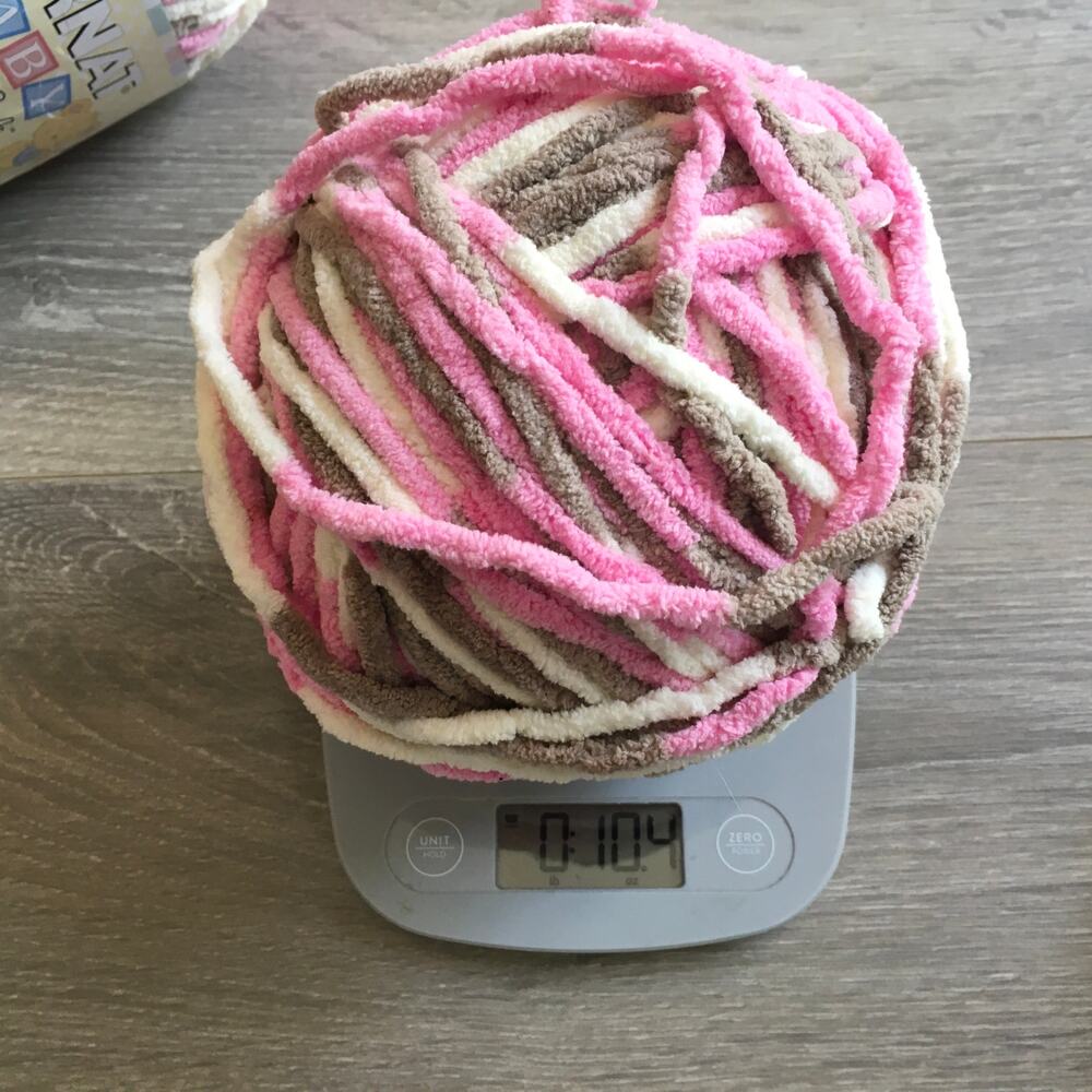 Bernat Baby Blanket Yarn Little Roses Pink White Brown Super Bulky *Lot of 4* - Picture 5 of 6